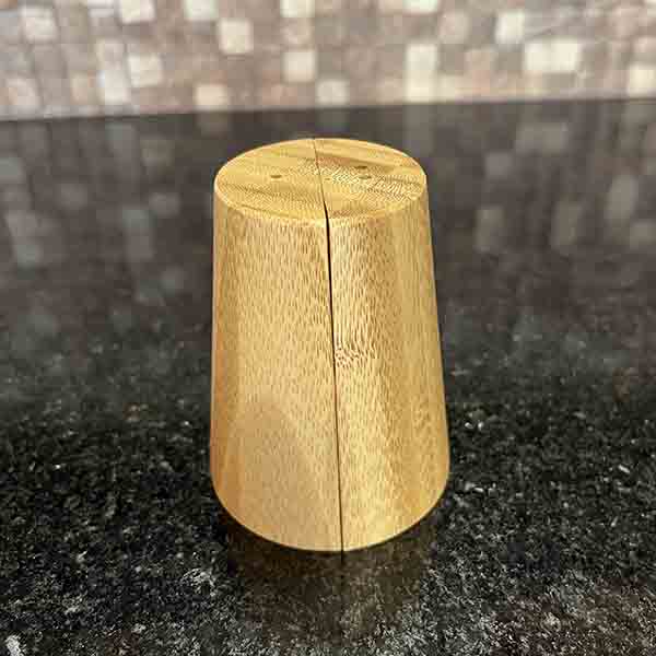 Kit de Saleiro e Pimenteiro de Bambu