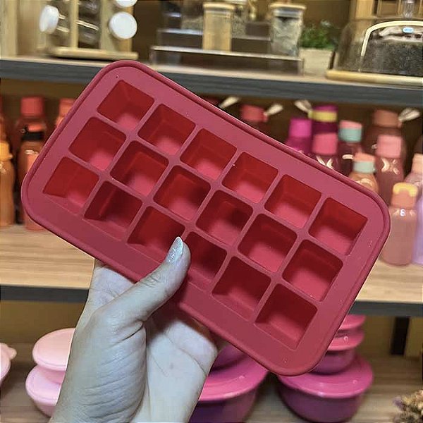 Forma de gelo - 18 cubos - Vermelho