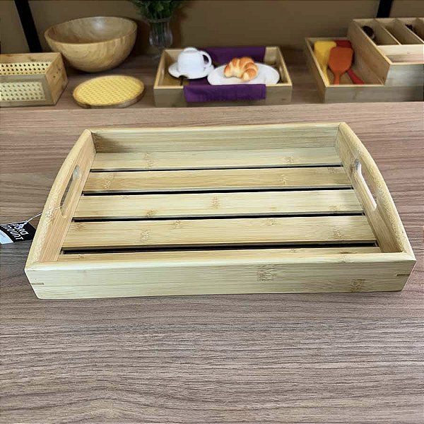 Bandeja Retangular Vazada com Alças - 35cm - Bambu