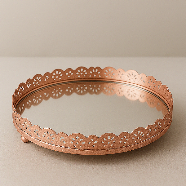 Bandeja de Metal Decorativa Rosé Gold – Elegância e Alta Saída no Atacado