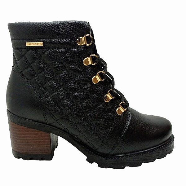 Bota Pegada Feminina em Couro Nova