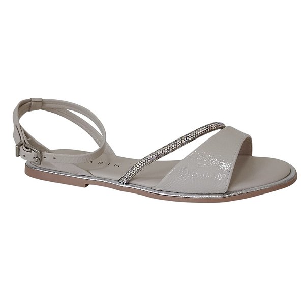 A Sandália Ramarim Que Está Conquistando as Mulheres em 2026