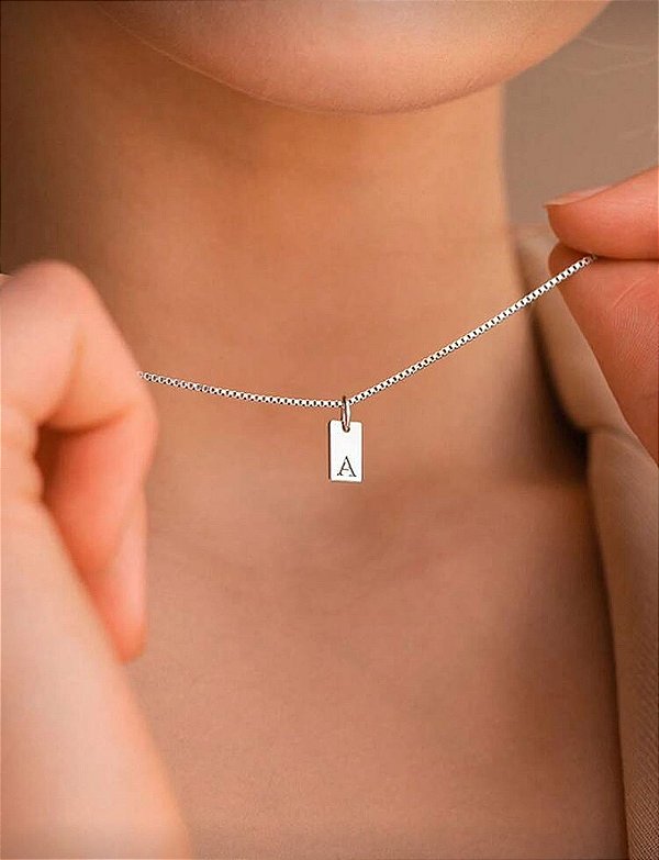 Cordão Plaquinha Letra