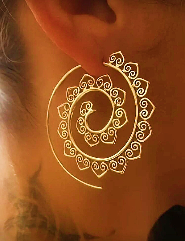 Brinco Espiral Yasmin Dourado