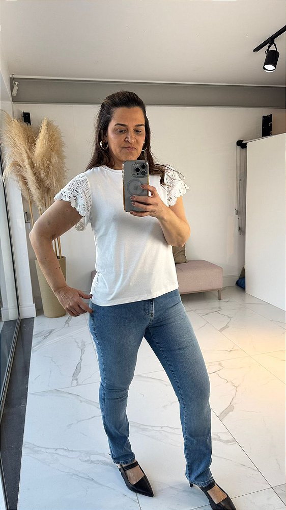 BLUSA DETALHE MANGA DE CROCHÊ BRANCA