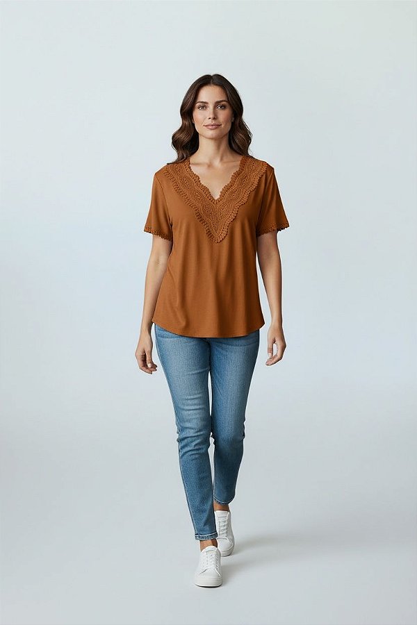 BLUSA DECOTE V GUIPIR CARAMELO