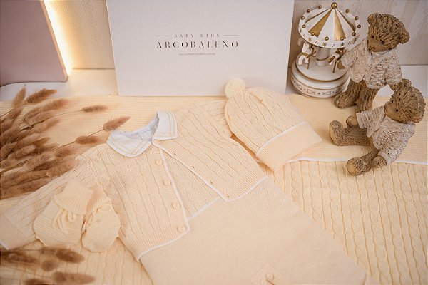 Kit Saída Maternidade Nobre Amarelo Pó 6 peças - ARCOBALENO