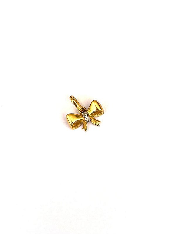 PINGENTE LAÇO CLARA MÉDIO COM DIAMANTE
