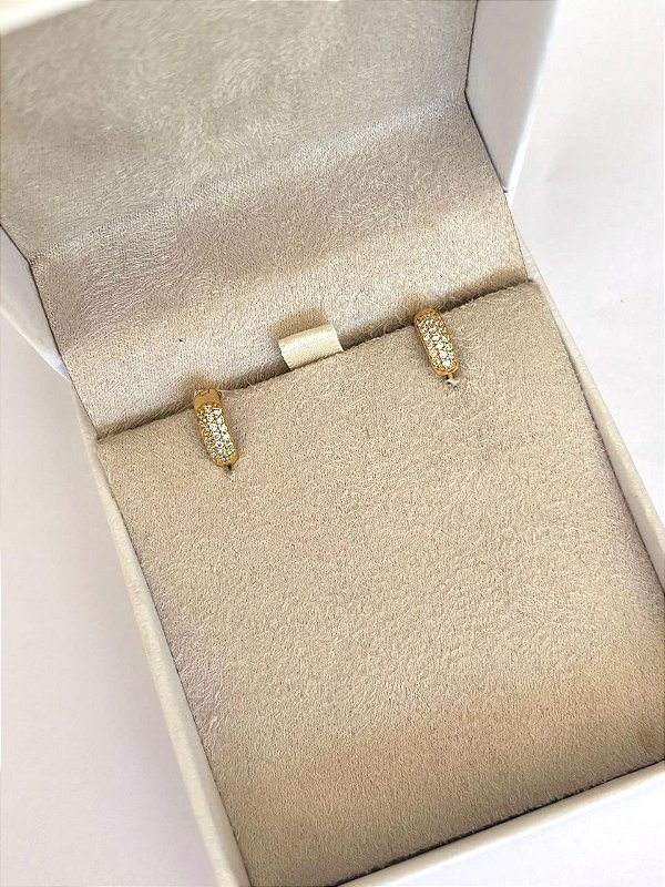 BRINCO ARGOLA COM FILEIRAS DIAMANTE