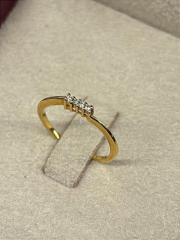 ANEL 3 DIAMANTES