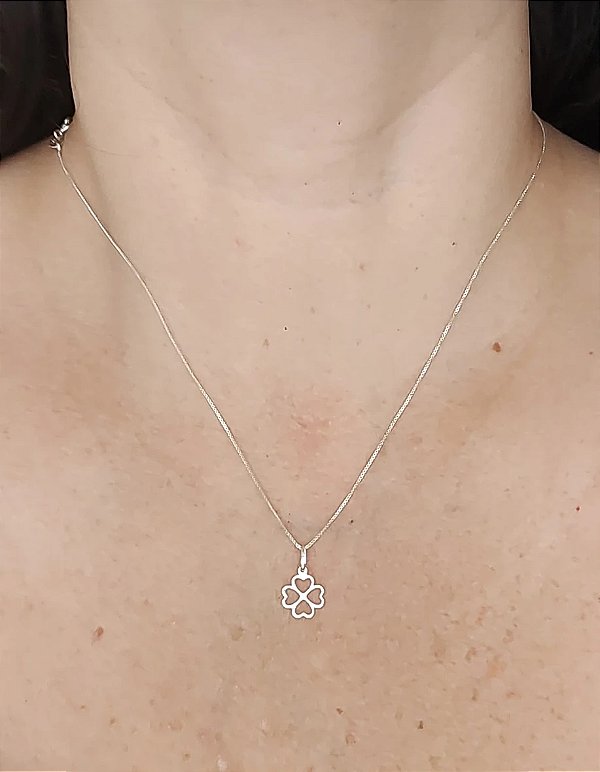 COLAR TREVO DE QUATRO FOLHAS PRATA 925