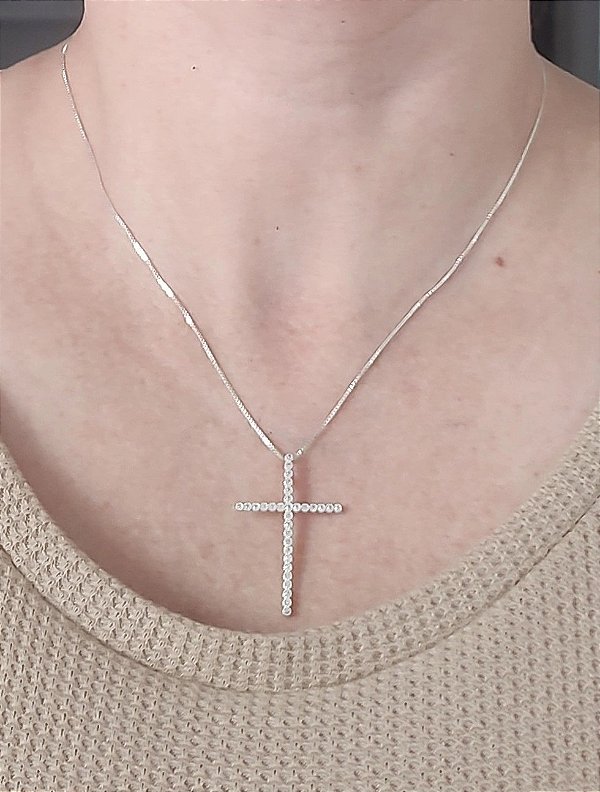 COLAR DE PRATA 925 CRUZ CRAVEJADA ZIRCÔNIAS LUXO