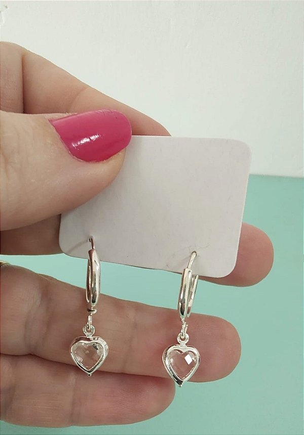 BRINCO ARGOLA COM PINGENTE DE CORAÇÃO EM PRATA 925