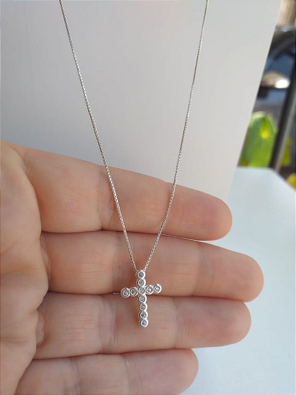 COLAR DE PRATA CRUZ CRAVEJADO MICROZIRCÔNIAS