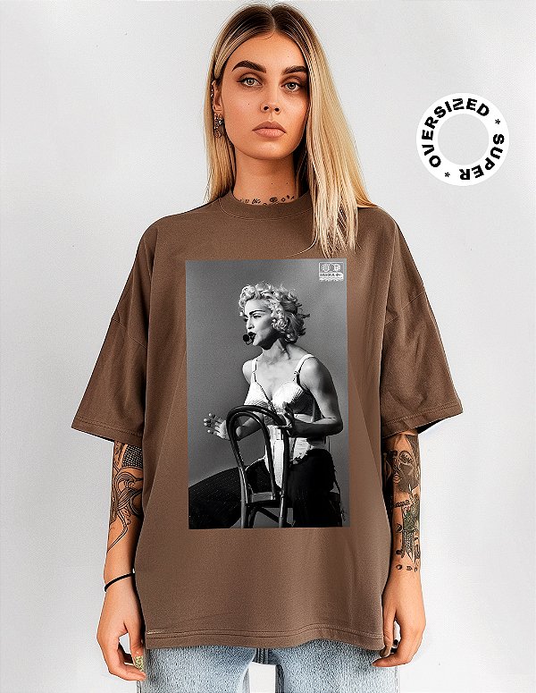 Camiseta Oversized Super Madonna Blond Ambition Tour - BF