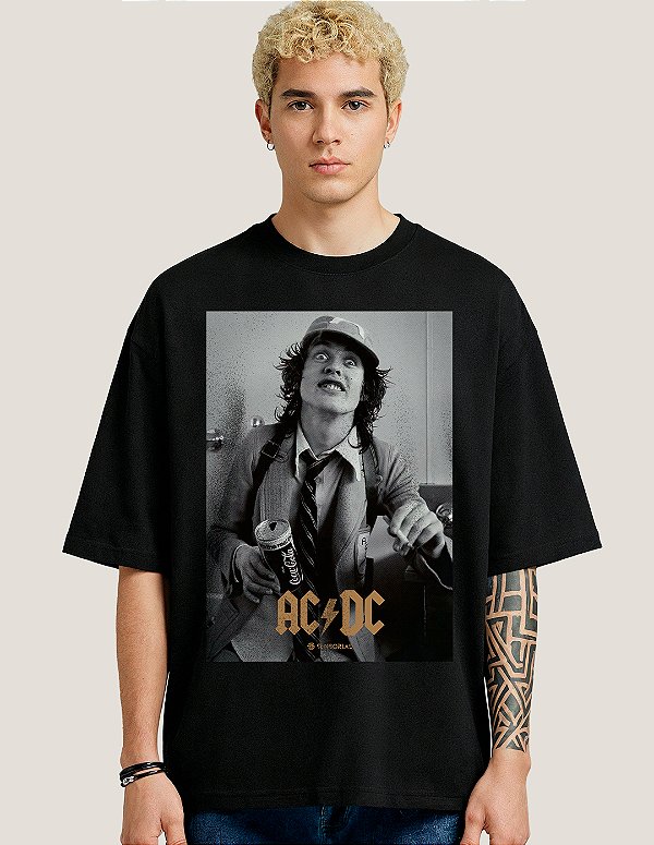 Camiseta Oversized Super AC DC Angus Young