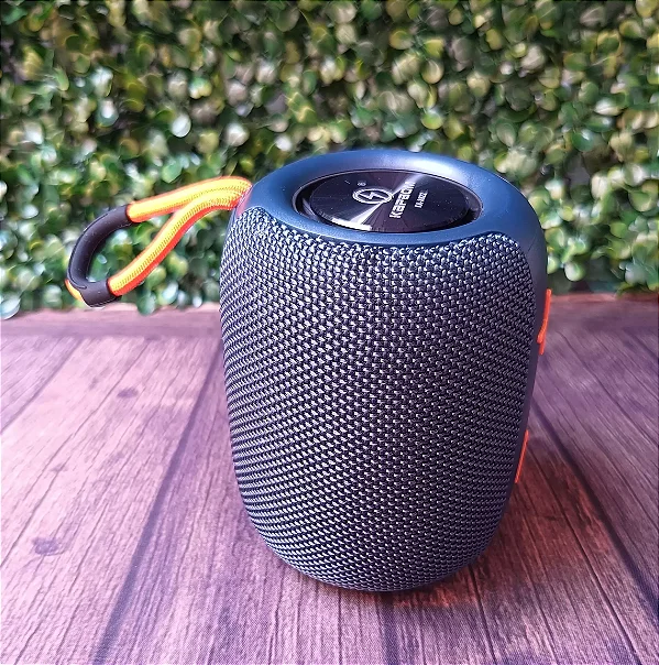 Caixa De Som Bluetooth Led KA-8822 A Prova Dagua