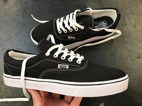 vans authentic preto e branco