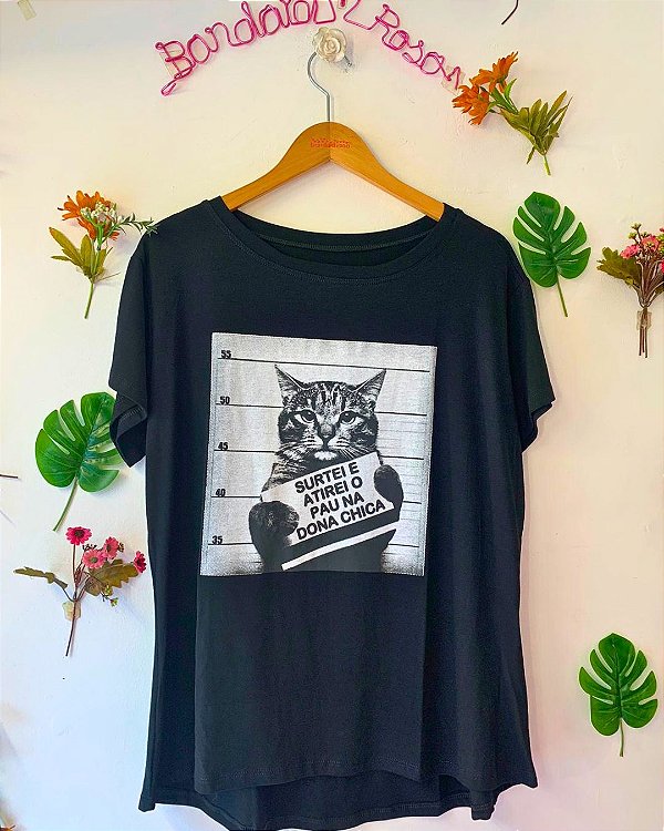 CAMISETA ATIREI O PAU NA DONA CHICA PRETO