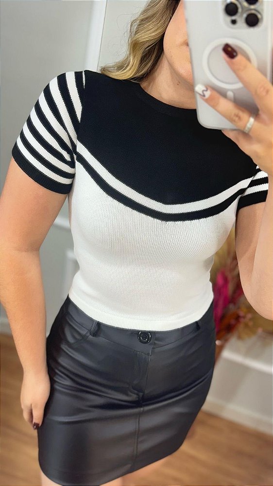 Blusa feminina modal bicolor manga curta