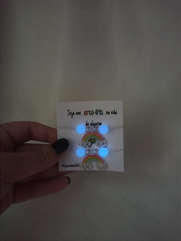 Duo de Pulseiras Rainbow Brilha no Escuro