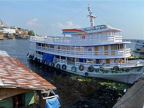 Barco Regional Poderoso (200 pessoas)