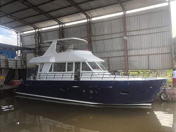 Venda:  Lancha em aluminio naval e revestimentos internos em ACM