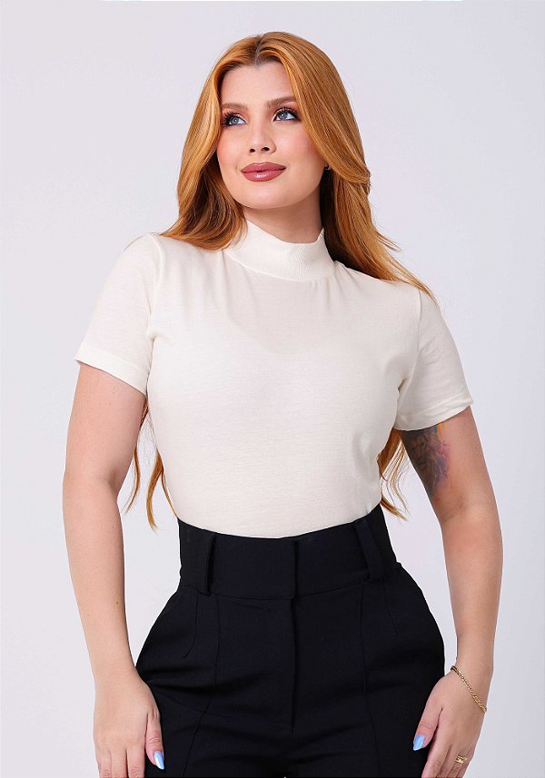 T-SHIRT GOLA ALTA - COR MARFIM