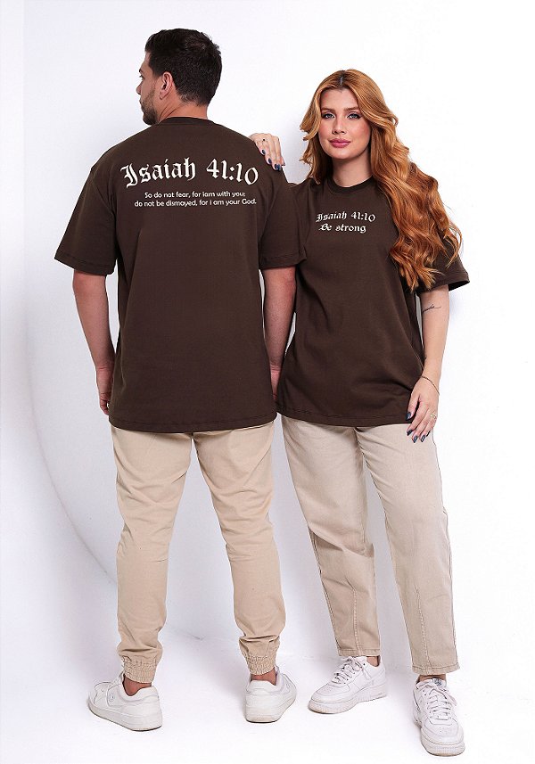 OVERSIZED - ISAÍAH 41:10 - COR MARROM
