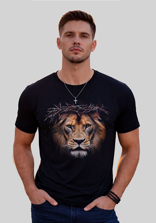 T-SHIRT MASCULINA - LEÃO ELE VIVE COROA - COR PRETO