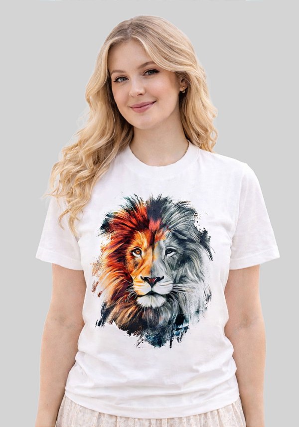 T-SHIRT FEMININA - LEÃO COLORIDO - COR MARFIM
