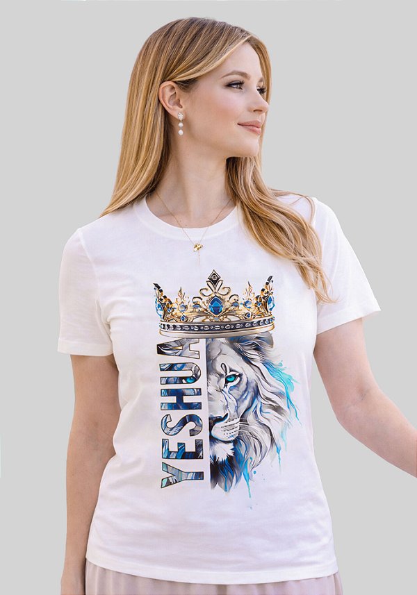T-SHIRT FEMININA - LEÃO YESHUA COROA - COR MARFIM