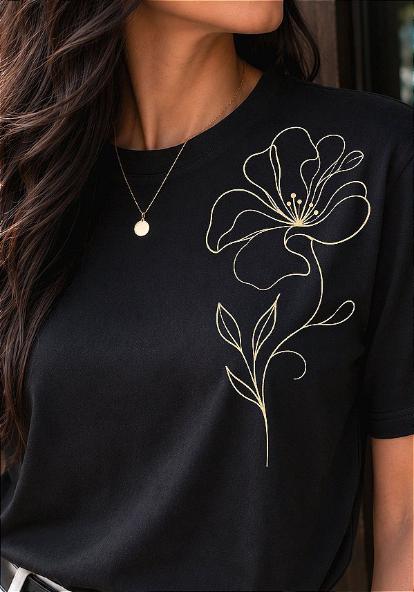 T-SHIRT FEMININA - FLOR ELEGANTE - COR PRETO