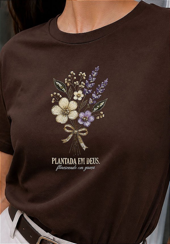 T-SHIRT FEMININA - PLANTADA EM DEUS - COR MARROM