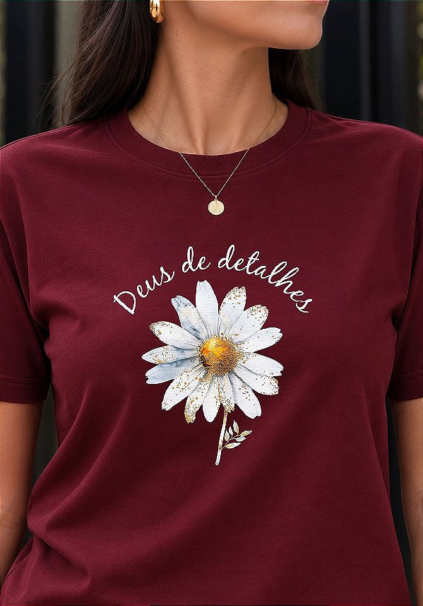 T-SHIRT FEMININA - DEUS DE DETALHES GIRASSOL - COR BORDÔ
