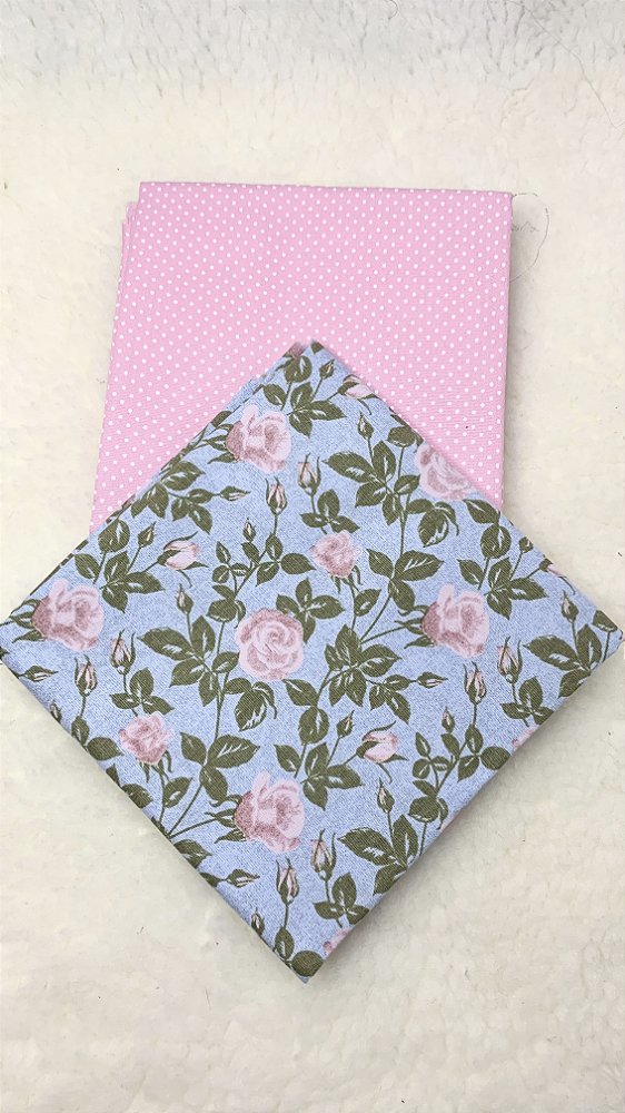 Kit Tecido Combinado / Flores Rosas com fundo azul e  poá rosa