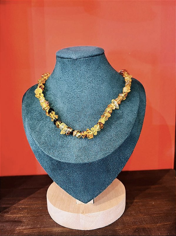 CHOKER | COLAR DE RESINA AMBAR