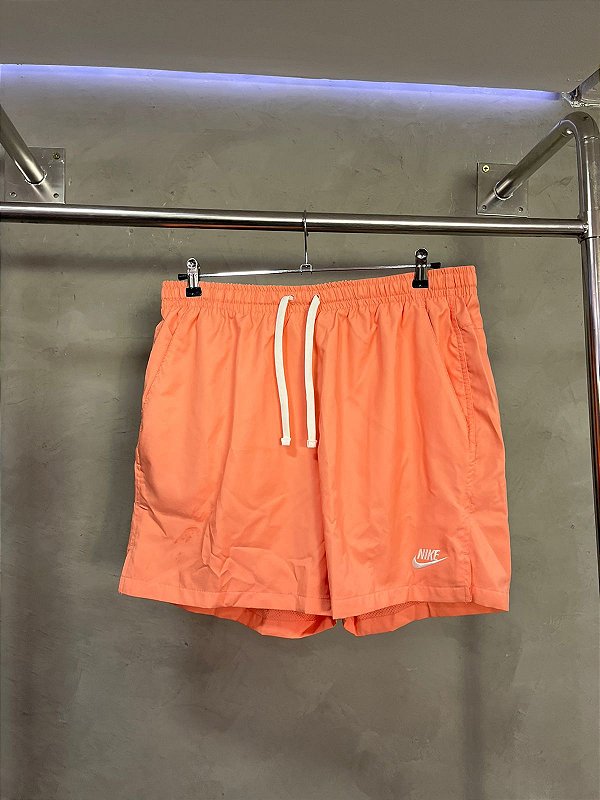 SHORT NIKE SPORTWEAR (SALMÃO)