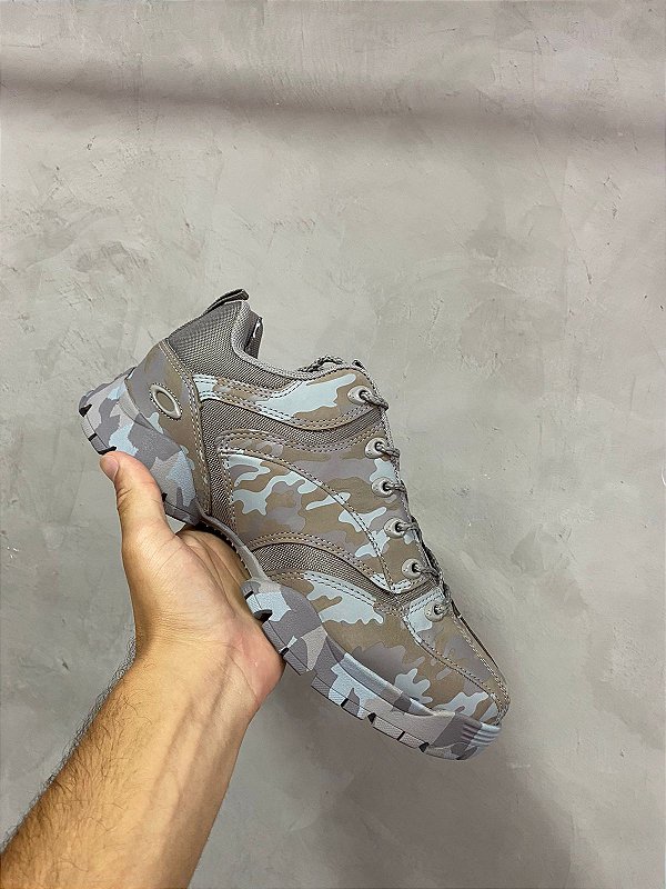 TENIS OAKLEY BOTINHA FLAK (CAMUFLADA)