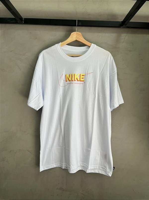 CAMISETA NIKE SB TRADDMARK