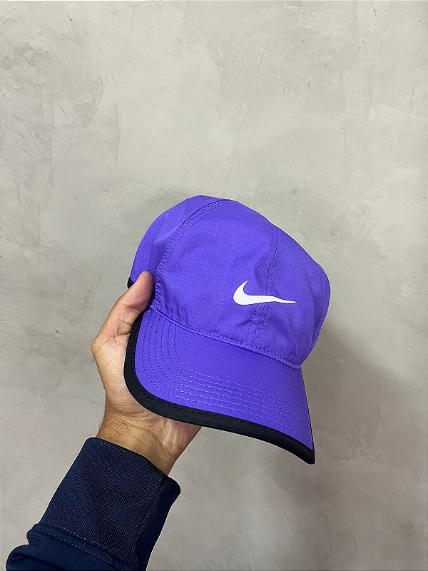 Boné nike Fearthligh roxo