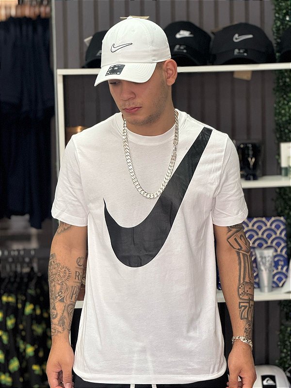 CAMISETA NIKE BIG SWOOSH BRANCA 2023