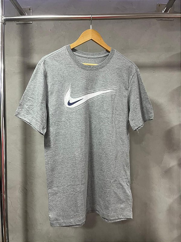 CAMISETA NIKE SWOOSH 3D