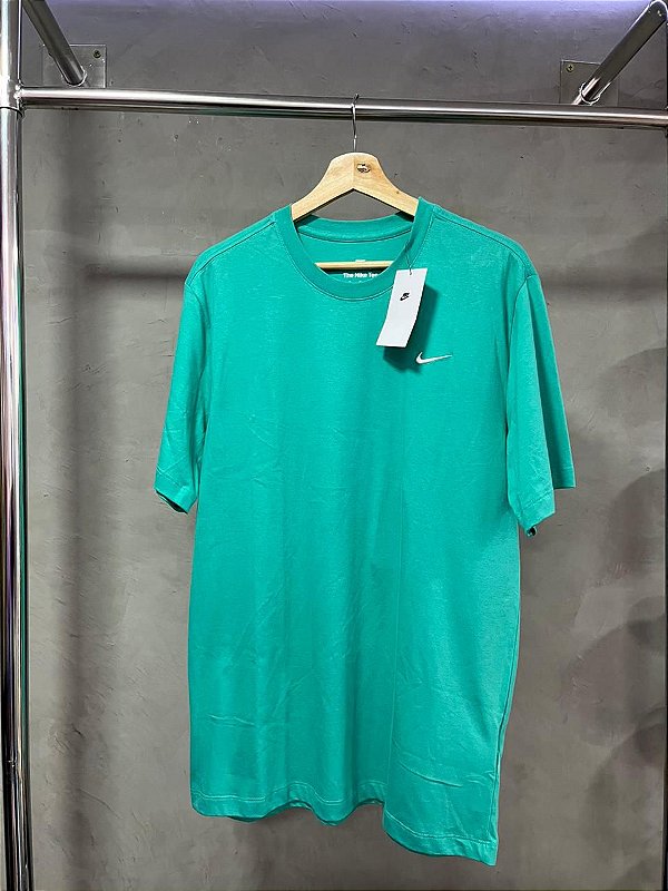 CAMISETA NIKE MINI SWOOSH (ESMERALDA)