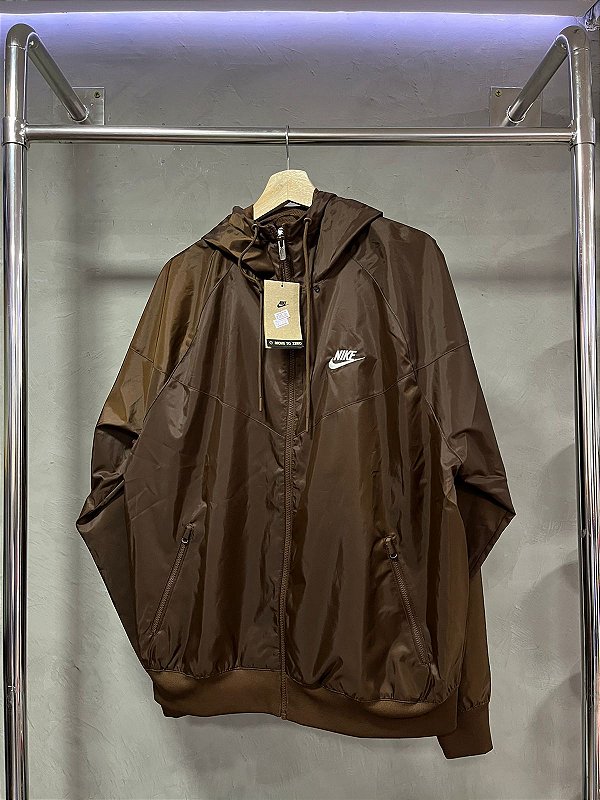 JAQUETA IMPERMEAVEL NIKE MARROM