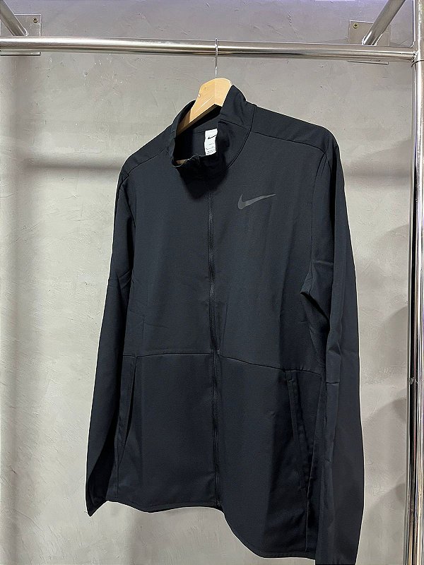 JAQUETA NIKE DRI-FIT(ALL BLACK)