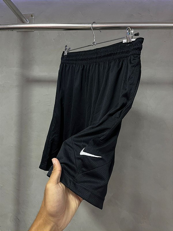 BERMUDA NIKE DRI-FIT (PRETO)
