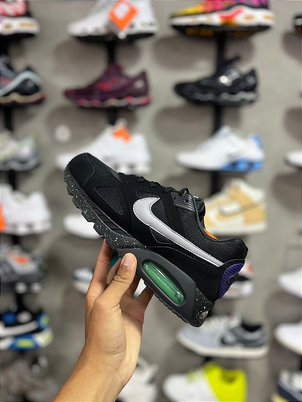 TENIS NIKE AIR MAX IVO(PRETO)