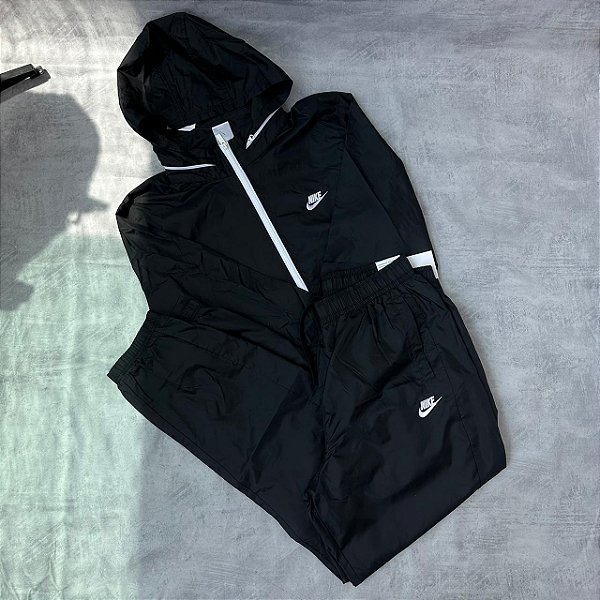 CONJUNTO NIKE SPORTWEAR PRETO(IMPERMEAVEL)