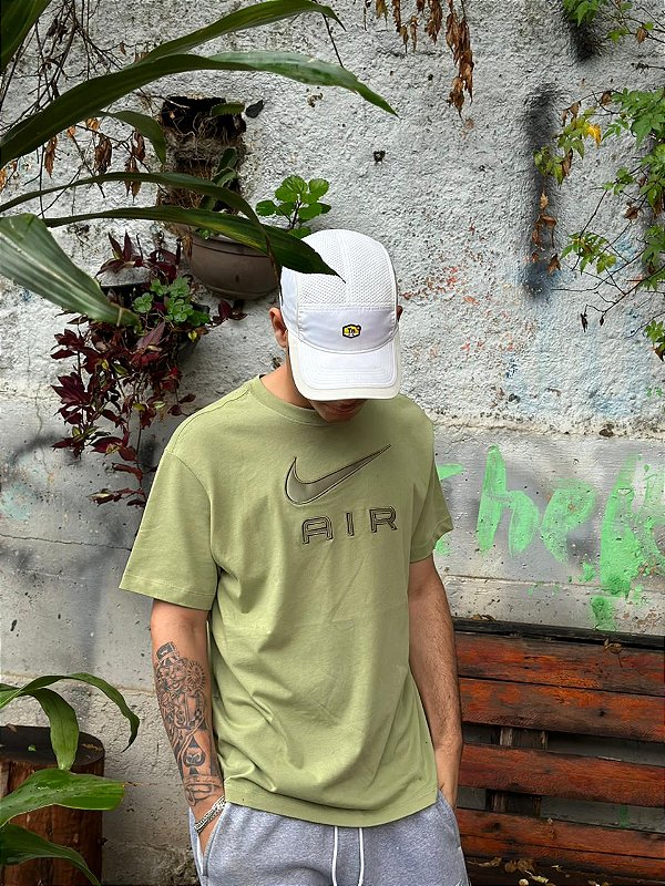 CAMISA NIKE AIR PREMIUM VERDE MUSGO